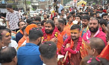 धर्म संस्कृति : धार्मिक हर्षोल्लाह और उमंग के साथ निकली निष्ठा कावड़ यात्रा