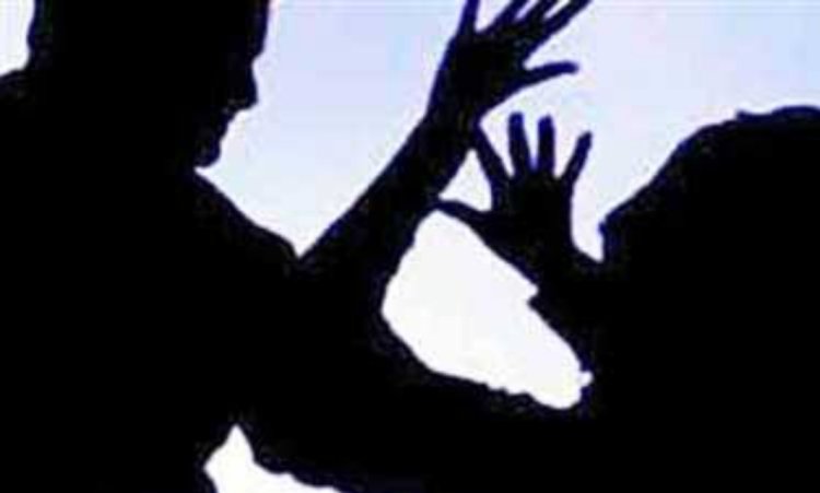 दम्पत्ति में दंगल : पति-पत्नी के बीच हुई लड़ाई, चले चाकू