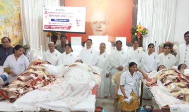 सामाजिक सरोकार : दादी प्रकाशमणि की 18 पुण्यतिथि विश्व बंधुत्व दिवस पर 75 यूनिट रक्तदान