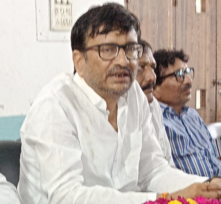 चारों ओर सत्ता का दुरुपयोग, अधिकारी बेलगाम, भ्रष्टाचार का चरम,  मोहन सरकार में आम आदमी परेशान, मोदी युग में हिटलर शाही हावी