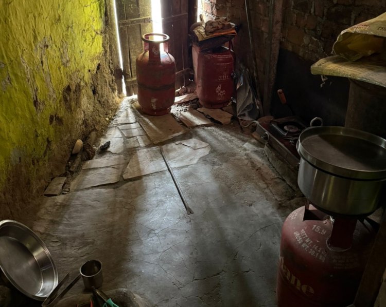 प्रशासन की कार्रवाई : गैस टंकी रिफिलिंग सेंटर किया सील