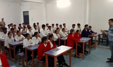 ज्ञान विज्ञान : राॅयल काॅलेज में विद्यार्थियों के स्किल डवलपमेंट के लिए आर्टिफिशियल इंटेलिजेंस पर हुई कार्यशाला