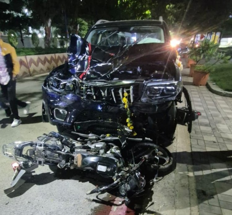 दर्दनाक हादसा : चार पहिया वाहन ने इंजीनियरिंग के तीन छात्रों को रौंदा, दो की मौत