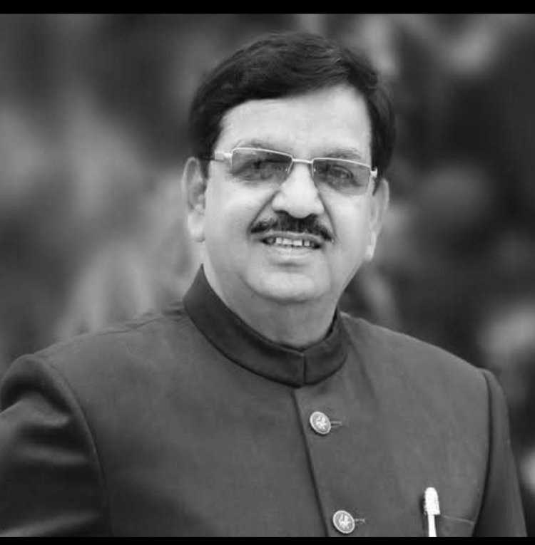 संस्मरण : कह 'काका' कविराय बने बमचक से 'धमचक'