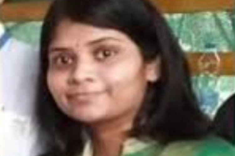 दर्दनाक हादसा : तेज रफ्तार कार घुसी ट्रक के पीछे, तीन की मौत, एक गंभीर