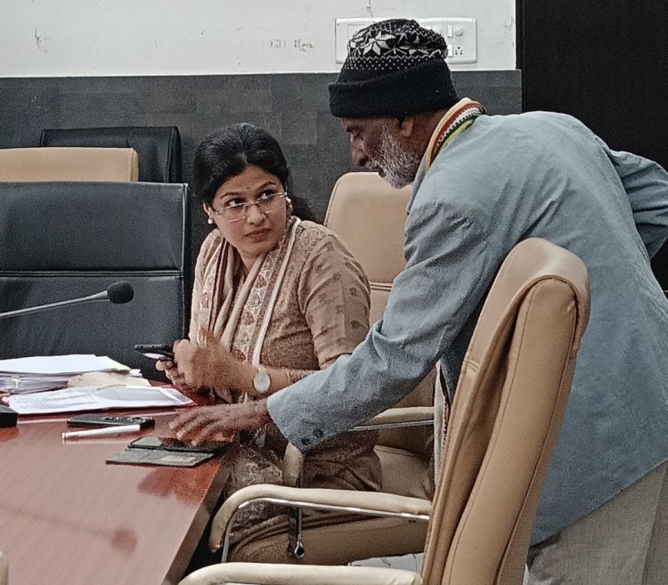 आंखों देखी : जनसुनवाई... ऐसा हुआ, बिना आवेदन के आया खालिद मोहम्मद, मांगी ट्राई साइकिल