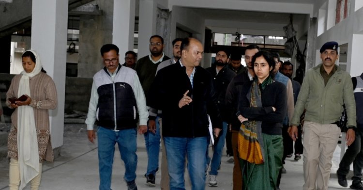 कलेक्टर के निर्देश : सांदीपनि स्कूल भवन का निर्माण करें जून 26 तक पूरा