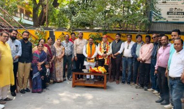 जिला प्रभारी बनने पर शैलेंद्र डागा का ठाकरे मंडल ने किया स्वागत-सम्मान