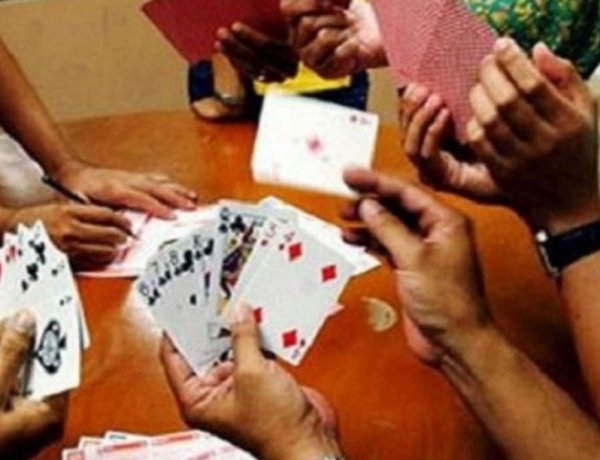 पुलिस कार्रवाई : जुआ खेलते हुए रतलाम के राकेश सहित पांच लोग गिरफ्तार