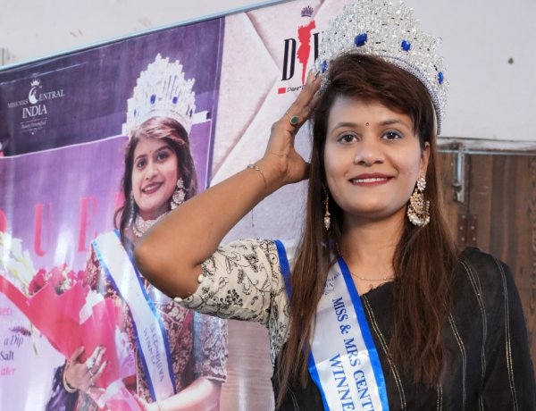 उपलब्धि सरोकार : रतलाम की रिदम की उड़ान राष्ट्रीय स्तर पर, मिसेज सेंट्रल इंडिया का हासिल किया खिताब