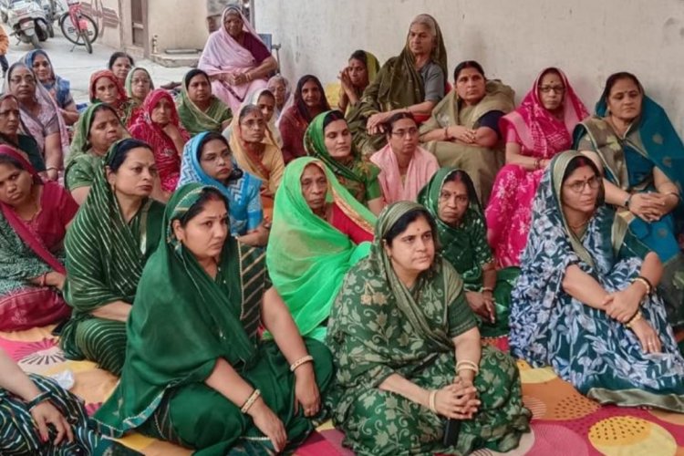 धर्म संस्कृति : स्वर्ग को छोड़कर धरती पर मानव रूप धारण करते हैं भगवान, ताकि सुन सके प्रभु का गुणगान