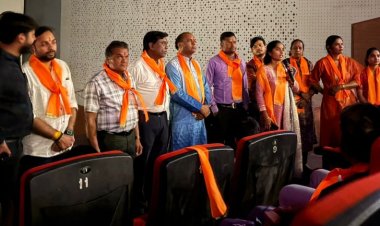 पहले राष्ट्रीय गीत फिर अधिवक्ताओं ने देखी फिल्म केरला स्टोरी 2