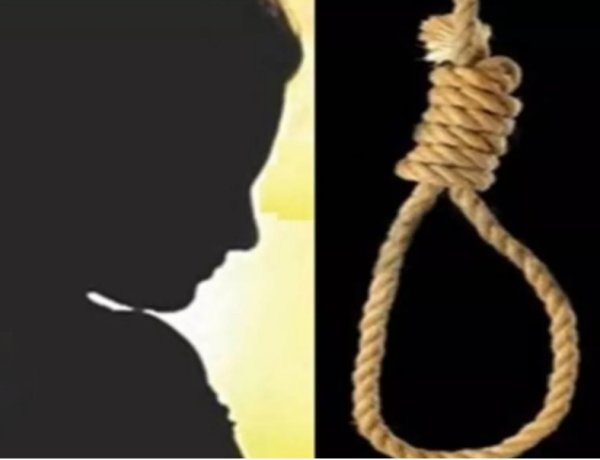 परिजन थे सभी नीचे, बहू ने ऊपर कमरे में लगाई फांसी