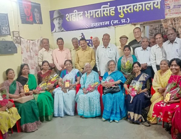 सामाजिक सरोकार : समाज महिलाओं को मज़बूत करेगा तो समाज स्वयं भी मज़बूत होगा