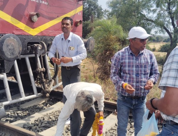 रेलयात्री सरोकार : पीथमपुर से धार के मध्य टॉवर वेगन से ट्रैक परीक्षण प्रारंभ