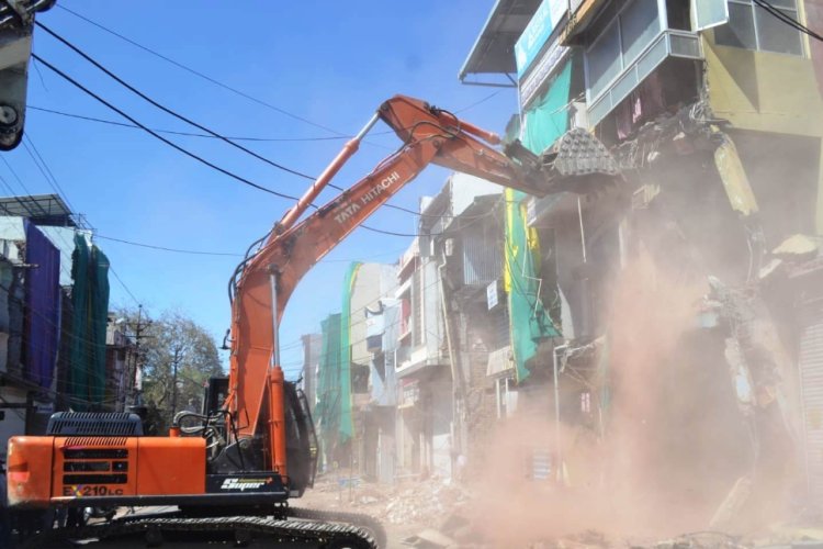 निगम की कार्रवाई : स्वयं द्वारा अतिक्रमण हटाने की समय सीमा खत्म, नगर निगम करेगा अब 15000 प्रति घंटे के हिसाब से वसूली