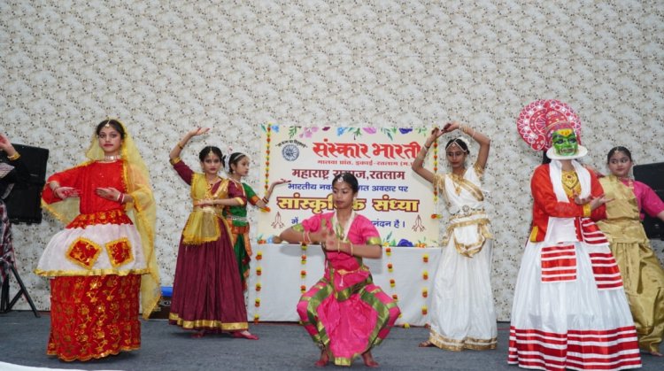 सामाजिक सरोकार : सांस्कृतिक संध्या में सजी भारतीय संस्कृति की रंगारंग शाम