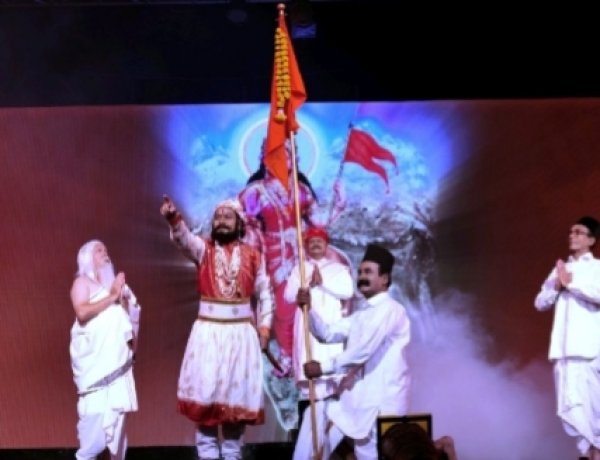 सामाजिक सरोकार : युग प्रवर्तक डॉक्टर हेडगेवार' का महानाट्य मंचन