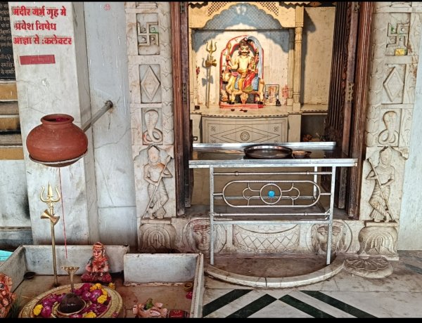 धर्म संस्कृति : शहर के प्राचीन श्री गढ़ कैलाश महादेव मंदिर में हुआ गलन्तिका बंधन