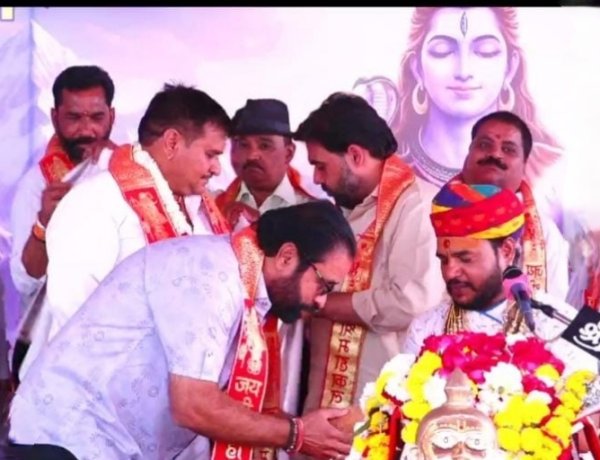 सामाजिक सरोकार : कथाकार बालकृष्ण नागर का मित्र मंडल ने किया अभिनंदन