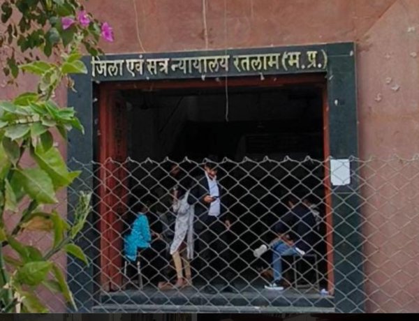 पेशी पर आए भाजपा के पूर्व पार्षद की मोटरसाइकिल हुई चोरी