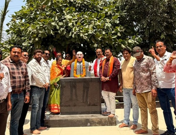 पं.उपाध्याय और डॉ. मुखर्जी की प्रतिमा पर माल्यार्पण किया नवनियुक्त आरडीए उपाध्यक्ष सोनी ने