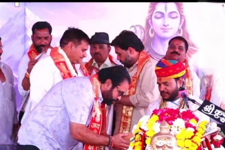 सामाजिक सरोकार : कथाकार बालकृष्ण नागर का मित्र मंडल ने किया अभिनंदन