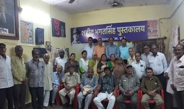 साहित्य सरोकार : शब्द, कला और भाव ही रचनाकार को  देते हैं पूर्णता