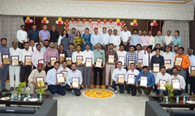 उपलब्धि सरोकार : 42 रेल कर्मचारियों को ‘रेल सेवा पुरस्कार-2025’ से सम्मानित, मेमेंटो के साथ मिला जामुन का पौधा