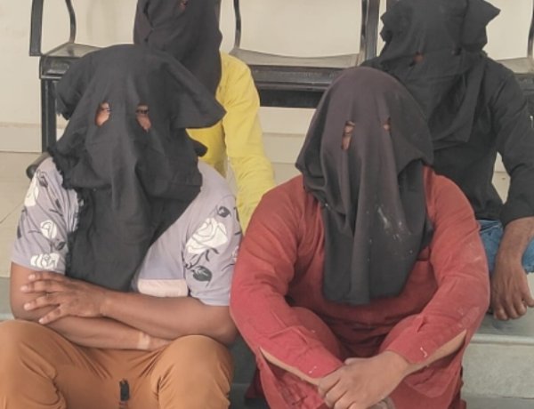 साधु के वेश में घर में घुसकर झाड़-फूंक के बहाने चोरी करने वाले 04 आरोपी गिरफ्तार