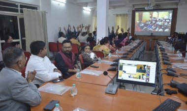 सामाजिक सरोकार : श्रवण एवं वाक बाधित व्यक्तियों को  अनुवादक की मदद से बताए गए समाधान