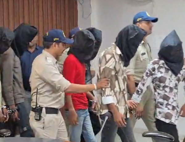 पुलिस चेकिंग :  रतलाम के रोहित, वरुण, अबरार, दीपेश, जितेंद्र के कब्जे से मिले पिस्तौल और कारतूस 