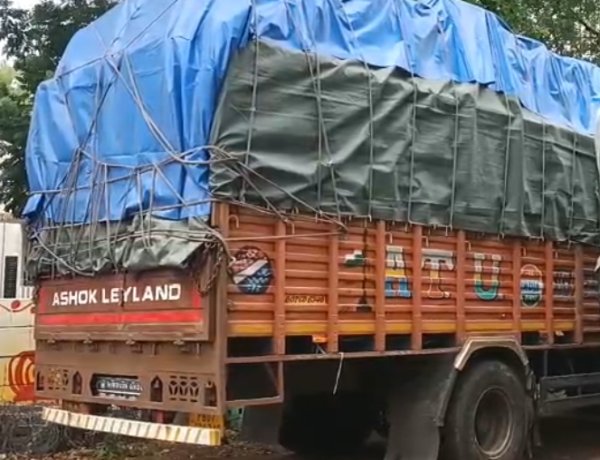 केले से भरे ट्रक के केबिन से 20 किलो डोडाचूरा जब्त