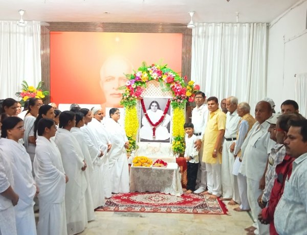 धर्म संस्कृति : सरलता, निरहंकारिता, निस्वार्थ प्रेम एवं निर्माणता की प्रतिमूर्ति मम्मा ने विश्व को दी आध्यात्मिक दिशा