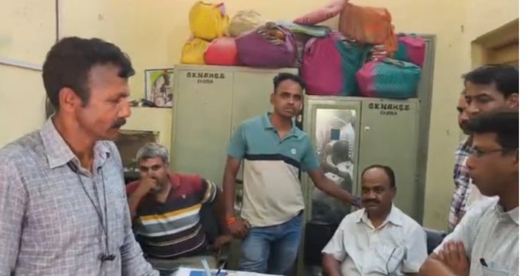 कार्रवाई : शिक्षा विभाग का घूसखोर बाबू अनिल वर्मा लोकायुक्त के शिकंजे में