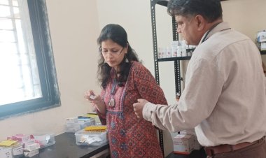 सीईओ जिला पंचायत का औचक निरीक्षण: संजीवनी क्लिनिक में मिलीं एक्सपायरी दवाइयां