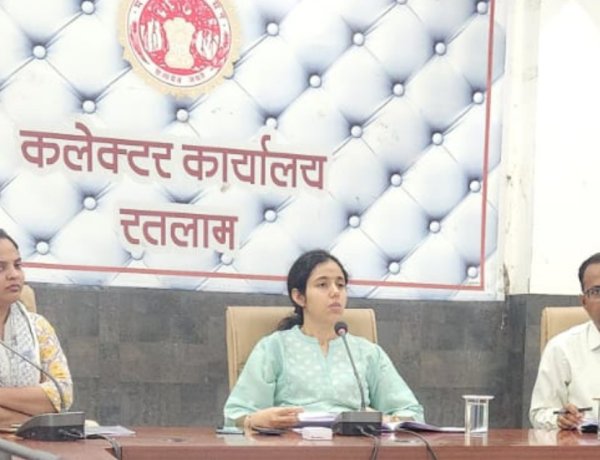 कागजी दावों में उलझा 'मुस्कान अभियान', रतलाम में सरकारी स्कूलों में नामांकन की रफ्तार सुस्त