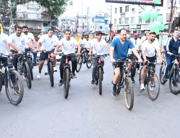 सामाजिक सरोकार : SYS साइक्लोथॉन में दौड़ीं साइकिलें