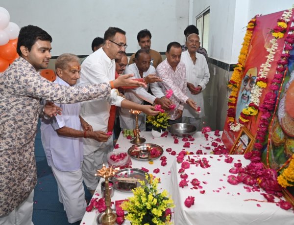 वहां नजर आया श्रद्धा, भक्ति और सेवा के आध्यात्मिक उल्लास का एक अद्भुत दृश्य