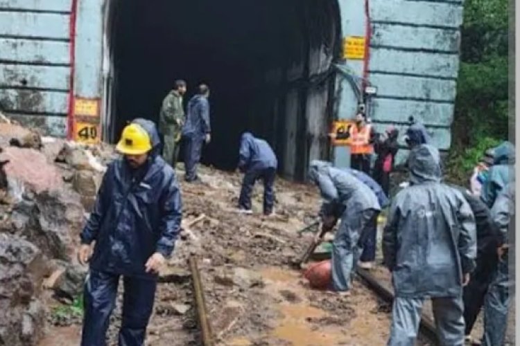 रेलयात्री सरोकार : मुंबई-पुणे में भारी बारिश से रतलाम मंडल की कई ट्रेनें प्रभावित