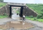रतलाम के मालवासी रेलवे अंडरपास में जलभराव की गंभीर समस्या, जन-विश्वास अभियान में ग्रामीणों ने कलेक्टर को घेरा