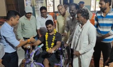 प्रशासन की संवेदनशीलता : ट्राई साइकिल मिलते ही रोहित के चेहरे पर आई मुस्कान