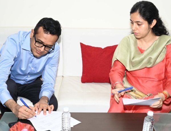 नवागत कलेक्टर अजय कटेसरिया ने किया पदभार ग्रहण