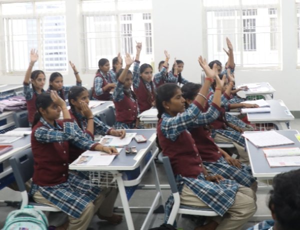 सांदीपनि विद्यालय में फैली अव्यवस्थाएं: कलेक्टर के औचक निरीक्षण ने खोली पोल