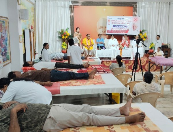 दादी प्रकाशमणि जी की पुण्यतिथि पर एकत्र हुआ 55 यूनिट रक्त