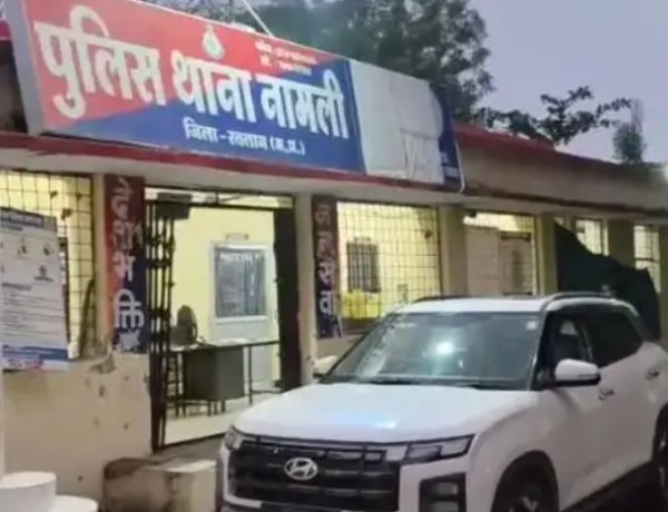 रतलाम में पुलिस की बड़ी कार्रवाई: 20 लाख की क्रेटा कार से पौन करोड़ से अधिक के नोट बरामद