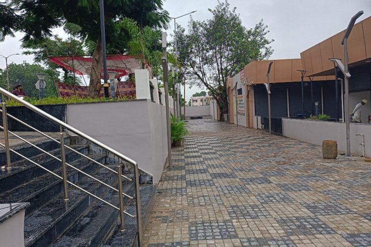 Mp 43 : रतलाम नगर निगम का बिना वास्तु नियोजन का निर्माण