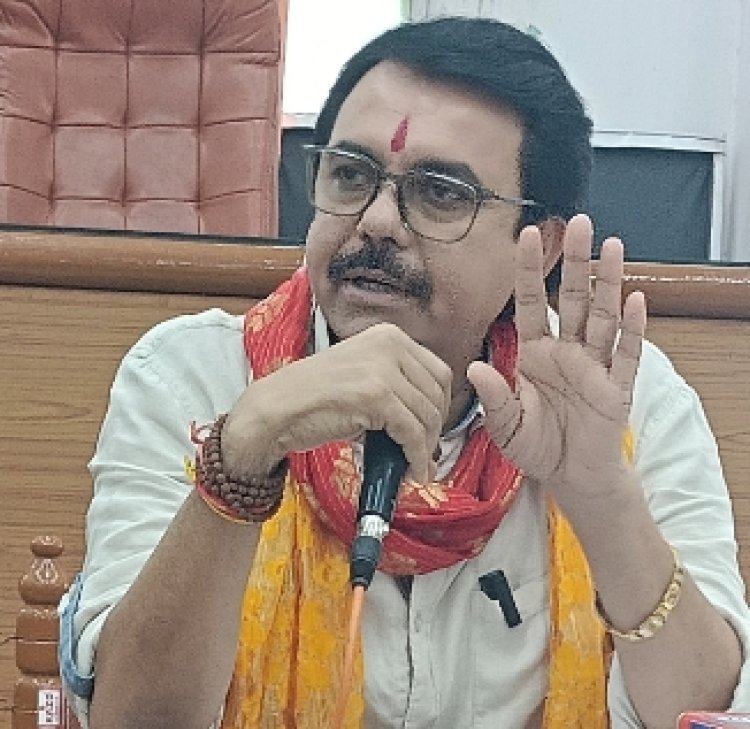 डोसीगांव पीएम आवास मामला: 6 नोटिस के बाद नगर निगम की बड़ी कार्रवाई, महापौर बोले - राज्य शासन के निर्देश पर हुई कार्रवाई