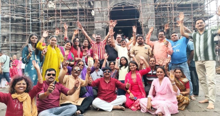 श्रावण मास में गुजराती कॉलेज एलुमनी ने किए ज्योतिर्लिंगों के दर्शन...