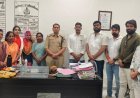सामाजिक सरोकार : पुलिसकर्मियों व वृद्धाश्रम के बुजुर्गों को बांधे रक्षासूत्र
